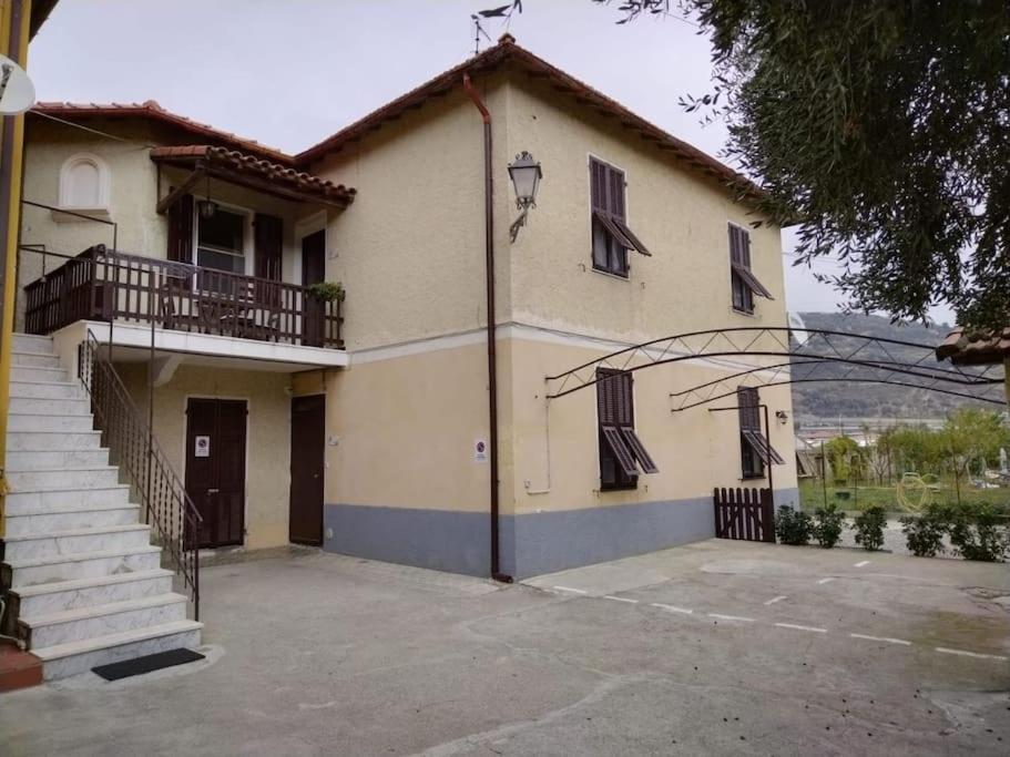 Casa Noemi, A Pochi Passi Dalle Spiagge E Dal Centro Di Arma Di Taggia. Dış mekan fotoğraf